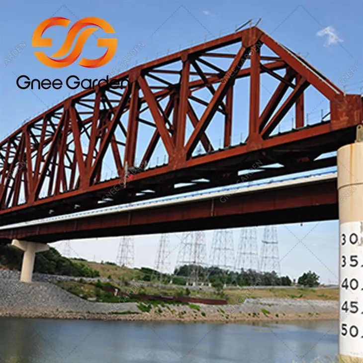 جسر للمشاة من الفولاذ كورتن