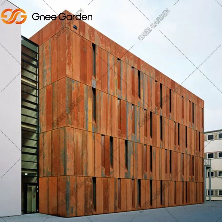 لوحة منحوتة للجدار في الهواء الطلق