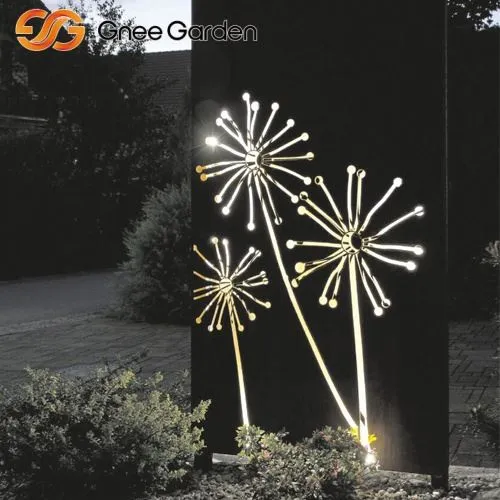 شاشة خصوصية Corten Steel في الهواء الطلق مع نمط الهندباء