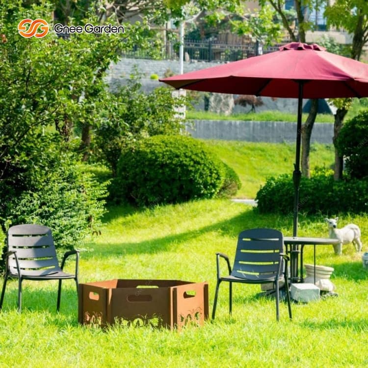 حفرة النار الحديثة المصنوعة من الصلب كورتين في الهواء الطلق