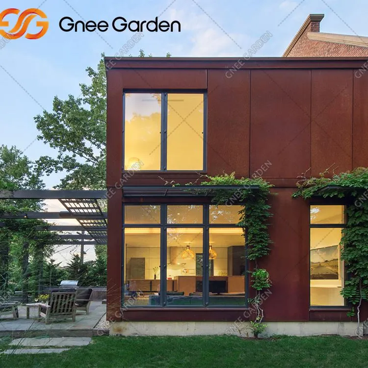 الكسوة في حديقة كورتن في الهواء الطلق