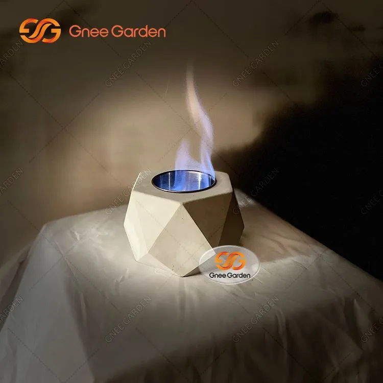 وعاء حفرة النار على سطح الطاولة